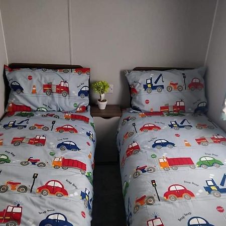 Black Rock Sands Caravan Sleeps 8 Hotel Porthmadog Luaran gambar