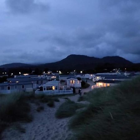 Black Rock Sands Caravan Sleeps 8 Hotel Porthmadog Luaran gambar