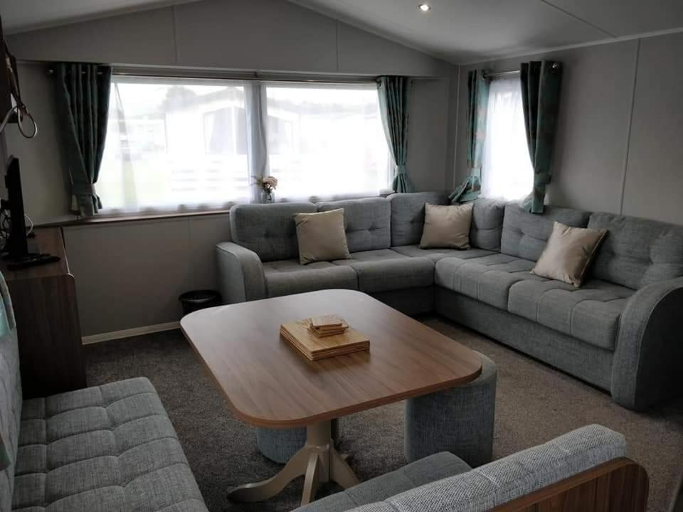 Black Rock Sands Caravan Sleeps 8 Hotel Porthmadog Luaran gambar